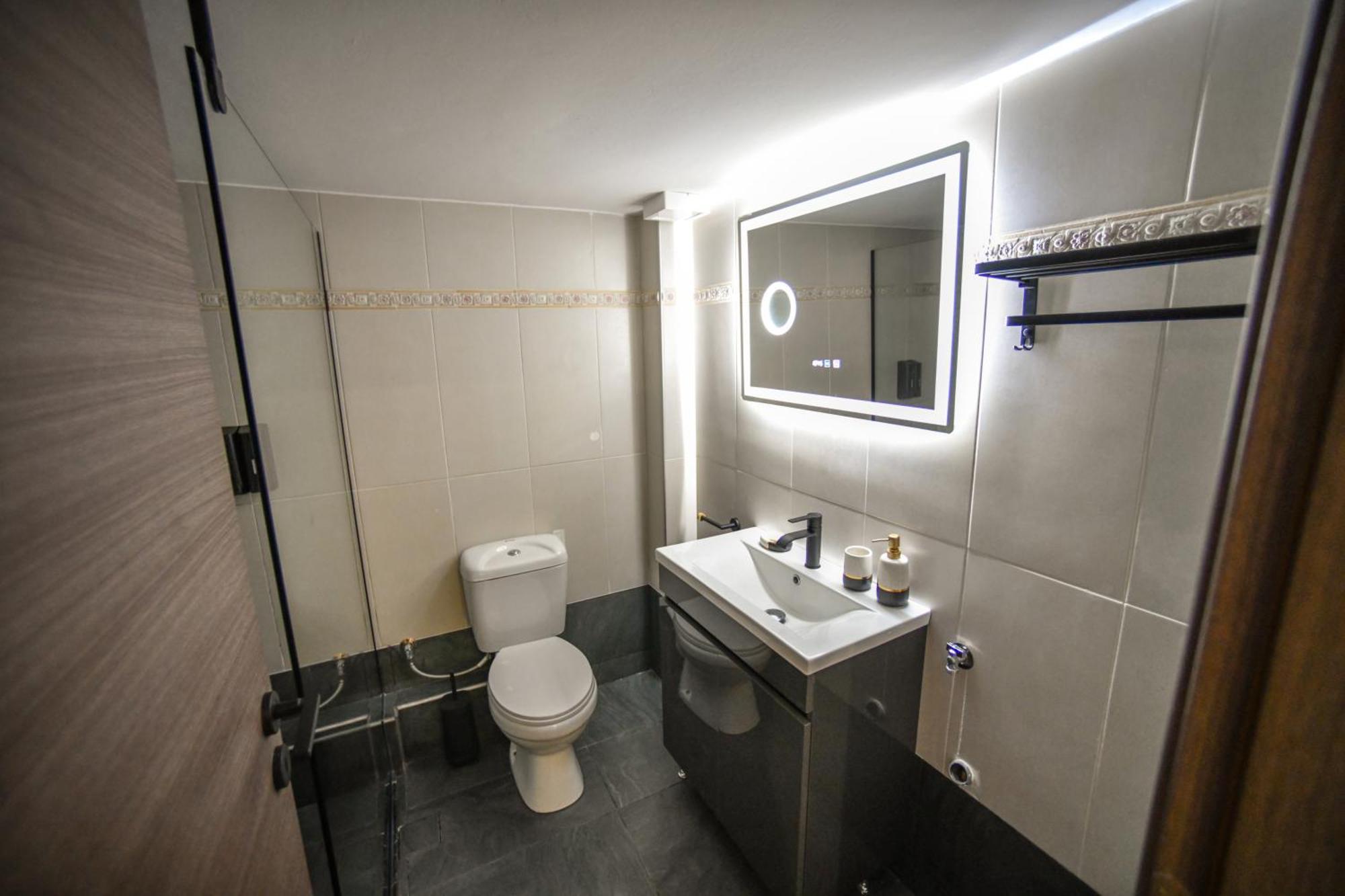 Modern Apartment By Athens' Center Esterno foto